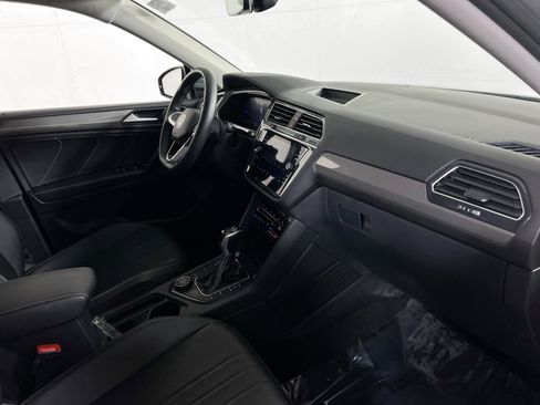 Used 2023 Volkswagen Tiguan SE AWD/4WD image 27