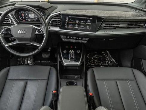 Used 2022 Audi Q4 e-tron Premium Plus image 7