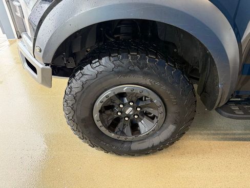 Used 2018 Ford F150 Raptor w/ Equipment Group 802A Luxury image 5