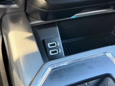 Used 2017 Ford F150 XLT w/ Equipment Group 302A Luxury image 27