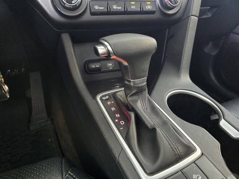 Used 2021 Kia Sportage LX image 32