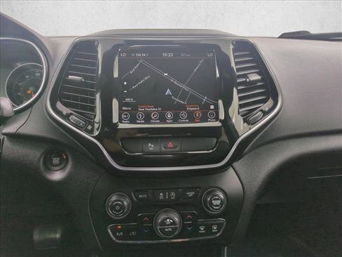 Used 2019 Jeep Cherokee High Altitude AWD/4WD image 16