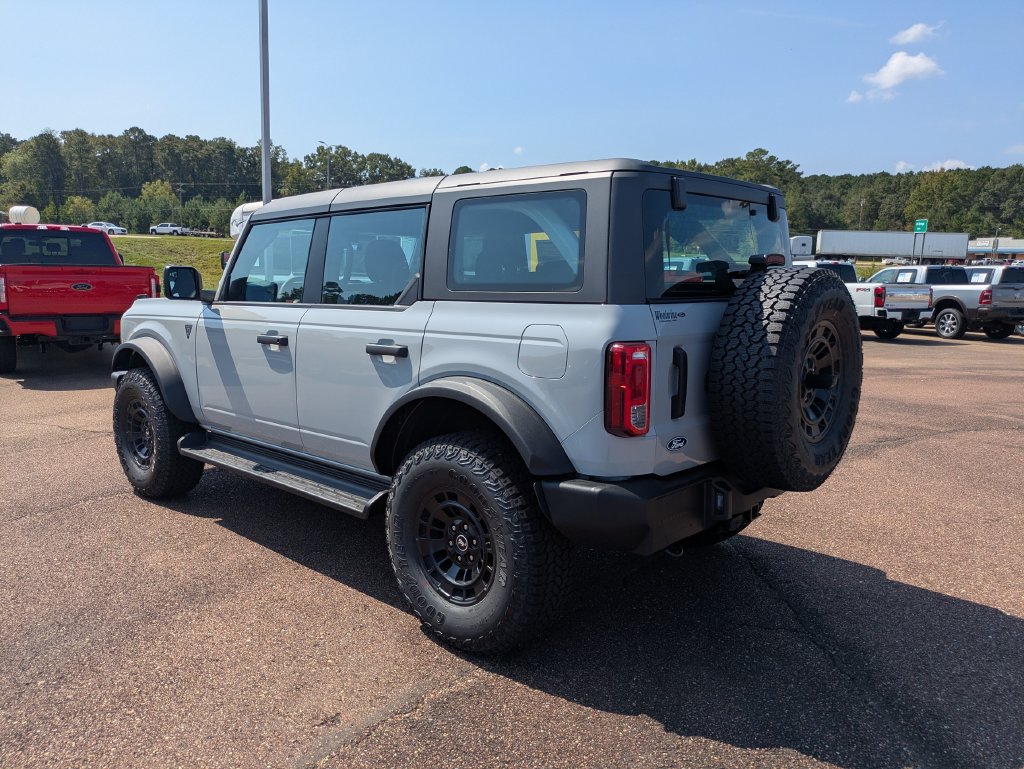 New 2026 Ford Bronco 4-Door w/ Sasquatch Package AWD/4WD image 3