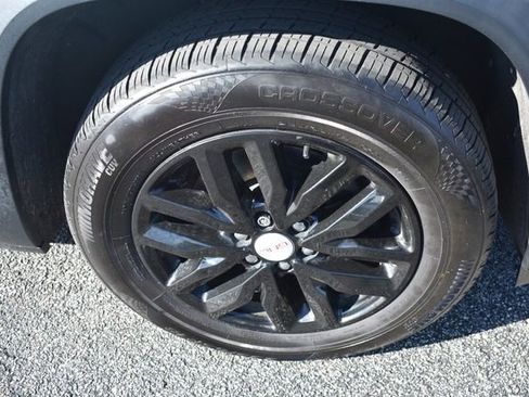 Used 2018 GMC Acadia SLT w/ LPO, Floor Liner Package AWD/4WD image 11
