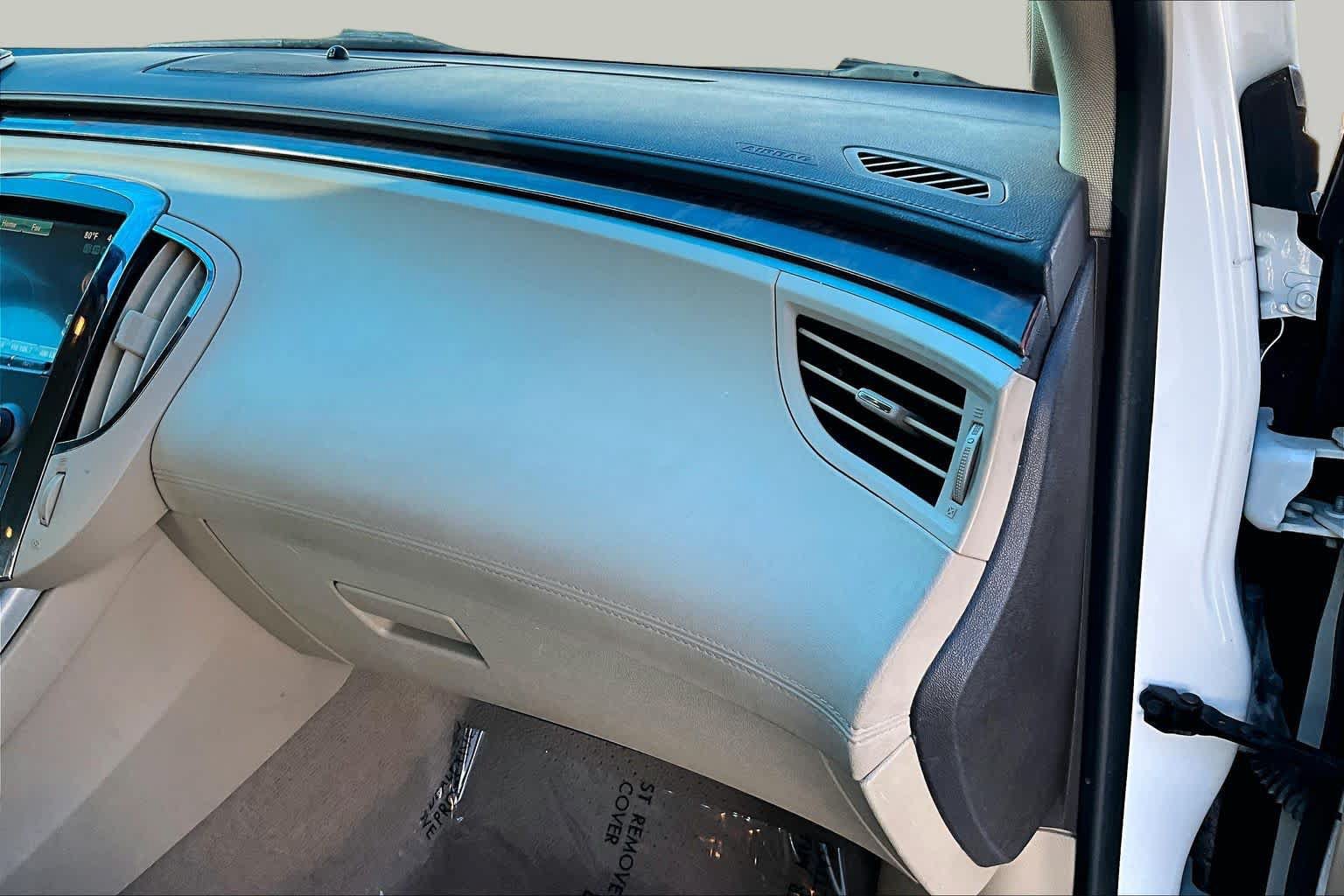 Used 2013 Buick LaCrosse Leather FWD image 18