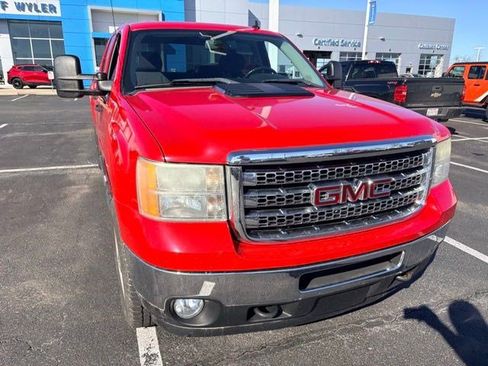 Used 2013 GMC Sierra 2500 SLE w/ SLE Preferred Package image 3
