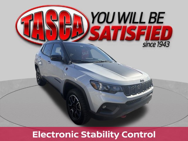 Used 2026 Jeep Compass Trailhawk AWD/4WD image 3
