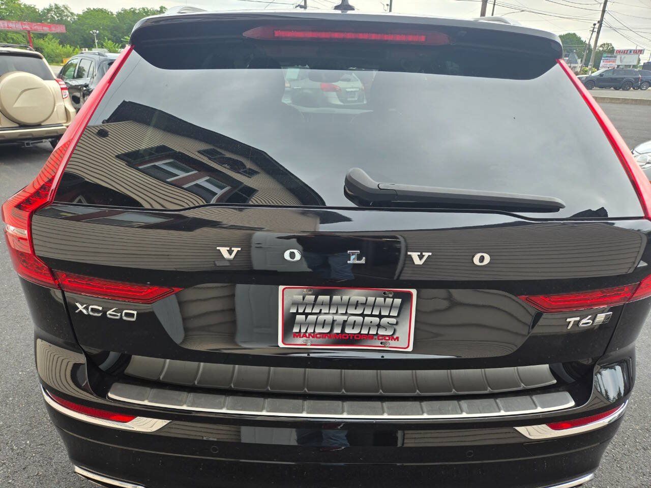 Used 2020 Volvo XC60 T6 Inscription w/ Protection Package AWD/4WD image 7