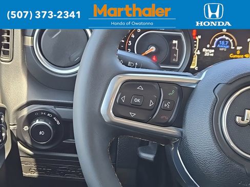 Used 2024 Jeep Wrangler Unlimited Sahara w/ Technology Group AWD/4WD image 26