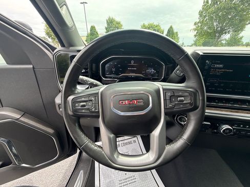 Used 2024 GMC Sierra 1500 Elevation AWD/4WD image 18