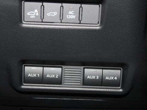 Used 2025 Lexus GX 550 AWD/4WD image 35