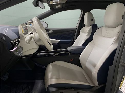 Used 2023 Volkswagen ID.4 Pro S image 16