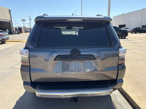 Used 2021 Toyota 4Runner TRD Off-Road Premium w/ Moonroof Package AWD/4WD image 6