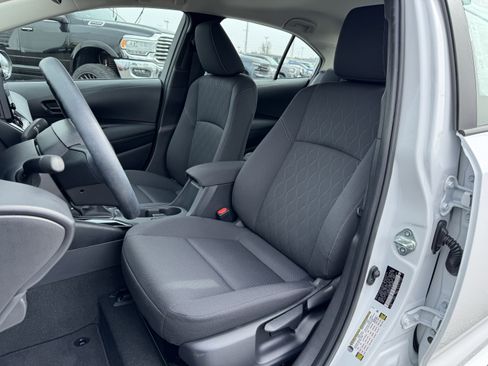 Used 2024 Toyota Corolla LE image 25