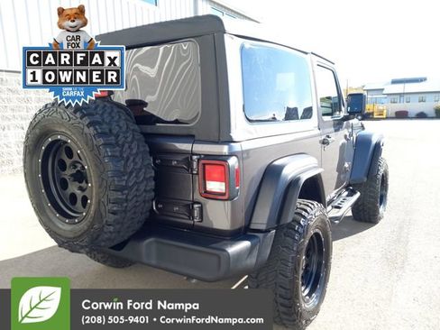 Used 2022 Jeep Wrangler Sport image 3