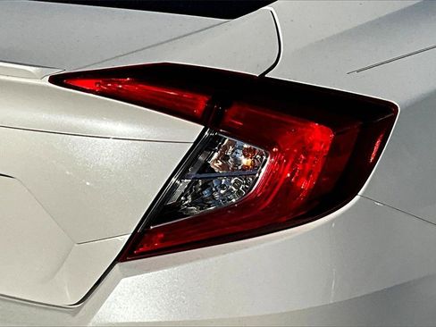 Used 2019 Honda Civic EX image 22