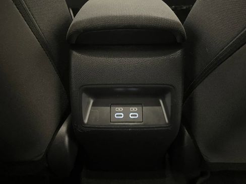 Used 2024 Toyota Corolla LE image 29