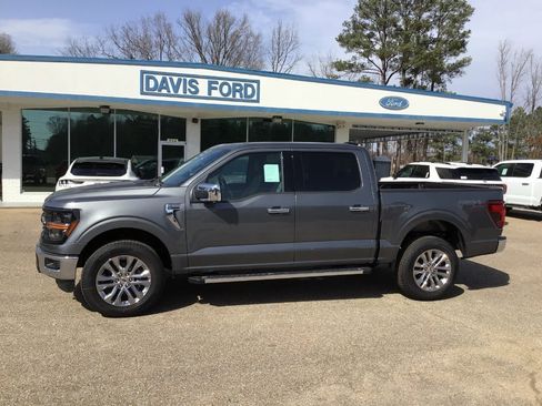 New 2025 Ford F150 XLT w/ Equipment Group 302A MID image 2
