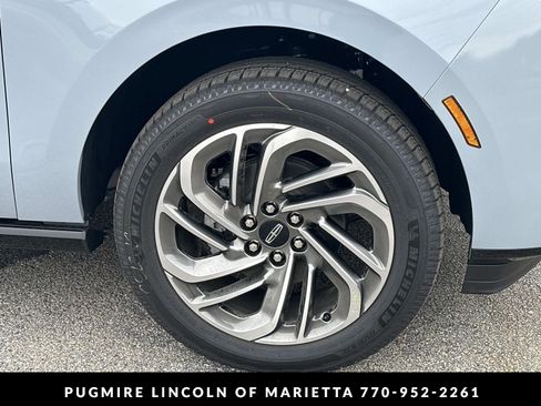 New 2026 Lincoln Navigator L Reserve AWD/4WD image 12