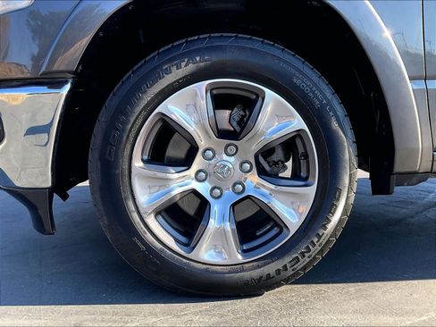 Used 2019 RAM 1500 Laramie image 12