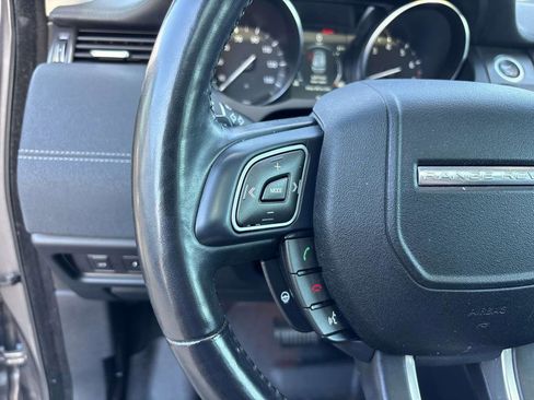Used 2018 Land Rover Range Rover Evoque image 18