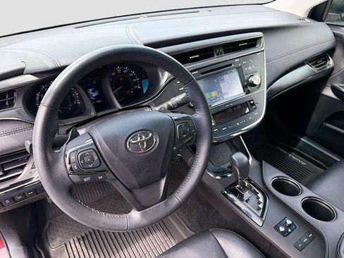 Used 2018 Toyota Avalon XLE Premium w/ All Weather Liner Package FWD image 9