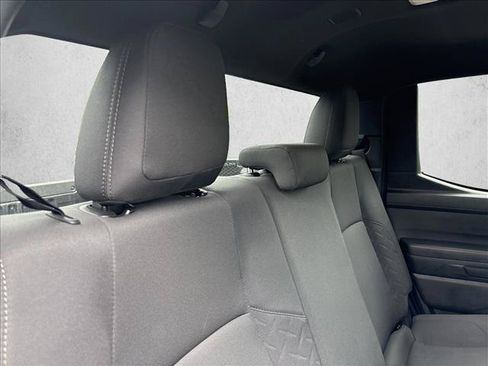 Certified 2025 Toyota Tacoma SR5 AWD/4WD image 26