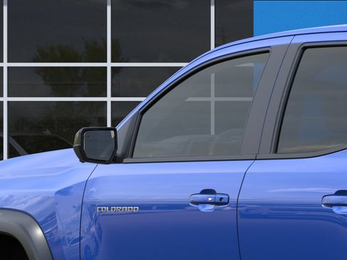 New 2026 Chevrolet Colorado ZR2 w/ Technology Package AWD/4WD image 12