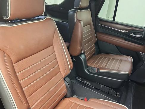 Used 2023 GMC Yukon Denali Ultimate AWD/4WD image 36