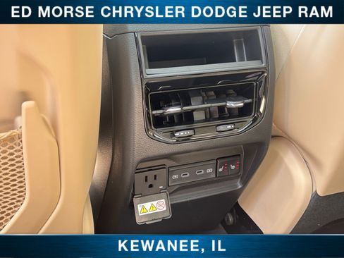 New 2026 Jeep Grand Cherokee Limited AWD/4WD image 35