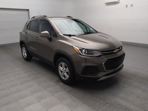 Used 2022 Chevrolet Trax LT w/ Driver Confidence Package AWD/4WD image 13