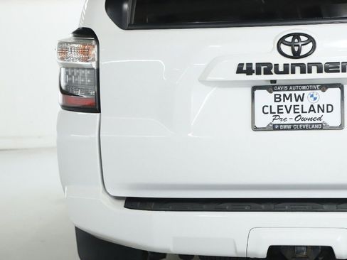 Used 2019 Toyota 4Runner SR5 Premium AWD/4WD image 47
