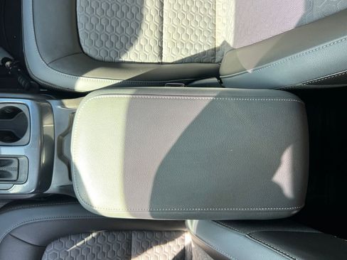 Used 2022 Chevrolet Colorado Z71 image 28