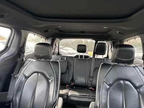 Used 2018 Chrysler Pacifica Limited w/ Advanced Safetytec Group image 27