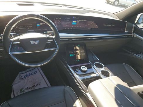 New 2025 Cadillac Escalade Sport w/ Touring Package image 9