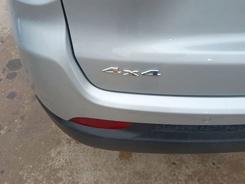 Used 2025 Jeep Compass Limited image 11