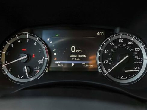 Used 2022 Toyota Highlander XLE AWD/4WD image 26