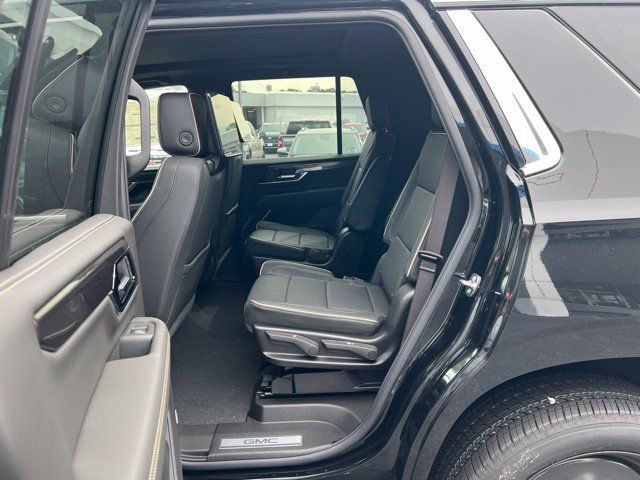 New 2026 GMC Yukon Elevation w/ Elevation Premium Package AWD/4WD image 11