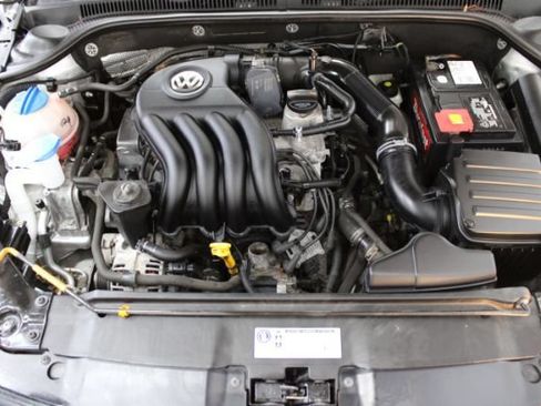 Used 2012 Volkswagen Jetta S FWD image 23