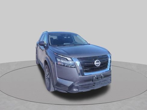 Used 2025 Nissan Pathfinder SV AWD/4WD image 10