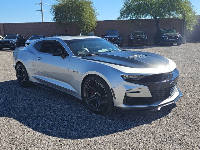 Used 2019 Chevrolet Camaro SS RWD image 3