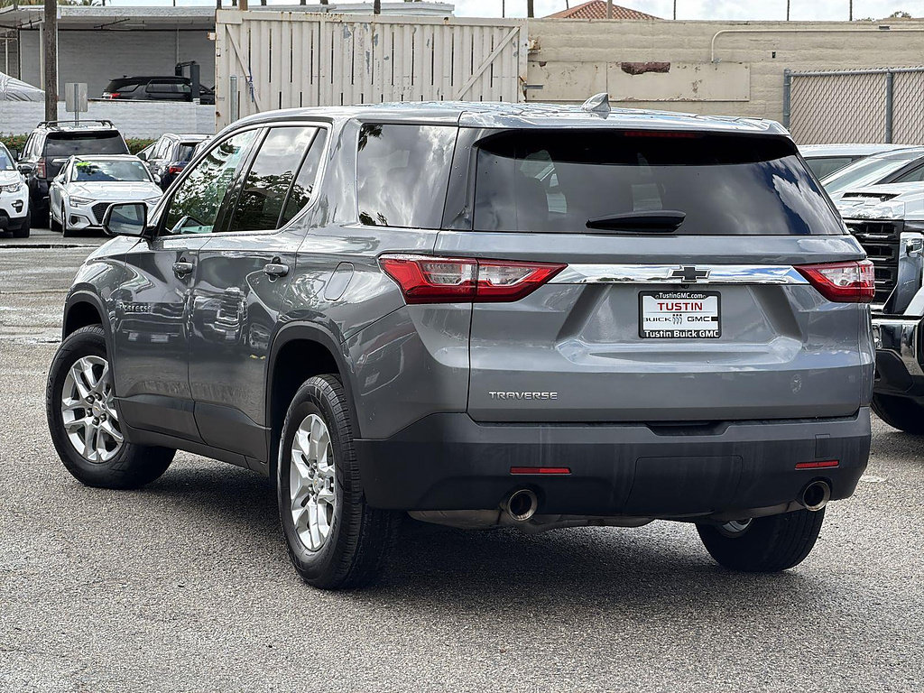 Used 2018 Chevrolet Traverse LS FWD image 7