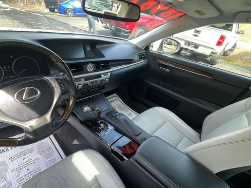 Used 2015 Lexus ES 350 w/ Luxury Package image 18