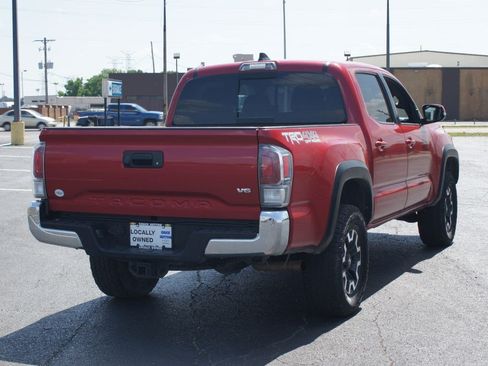 Used 2020 Toyota Tacoma TRD Off-Road AWD/4WD image 12