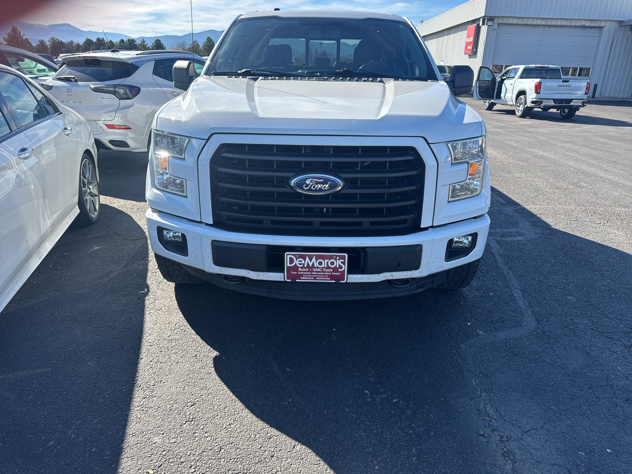 Used 2015 Ford F150 XLT w/ Equipment Group 302A Luxury AWD/4WD image 4