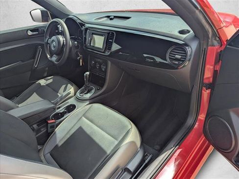 Used 2015 Volkswagen Beetle 1.8T FWD image 19