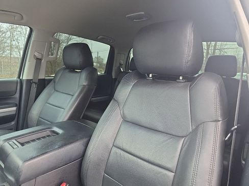 Used 2015 Toyota Tundra SR5 w/ SR5 Upgrade Package image 21