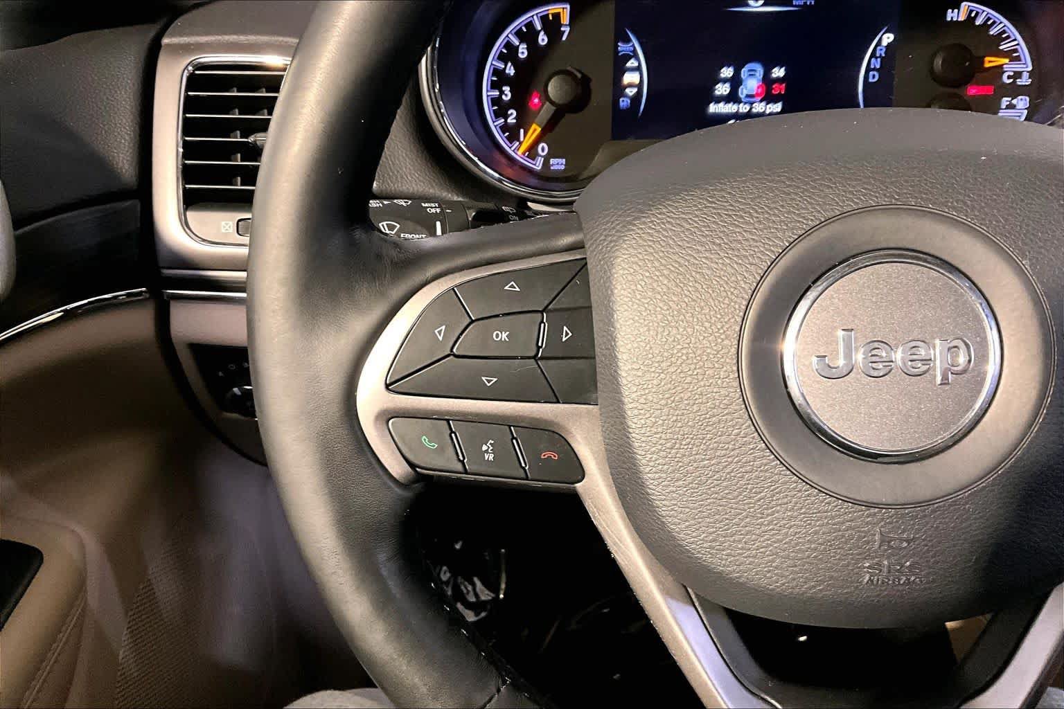 Used 2020 Jeep Grand Cherokee Limited AWD/4WD image 24