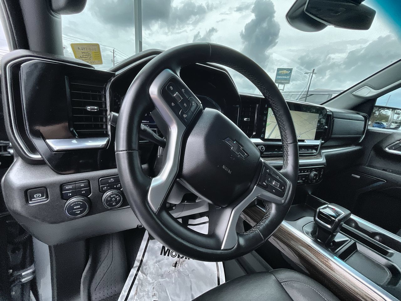 Used 2024 Chevrolet Silverado 1500 RST w/ Convenience Package II AWD/4WD image 10