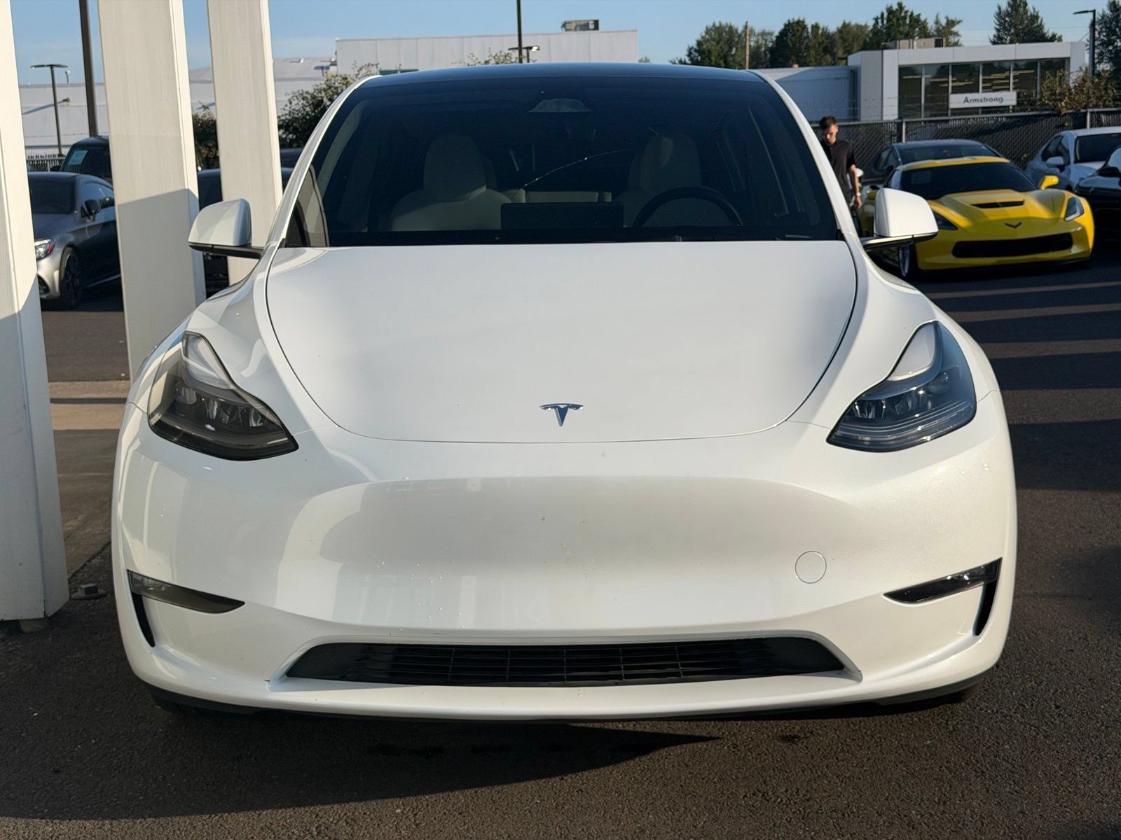Used 2024 Tesla Model Y Long Range AWD/4WD image 2